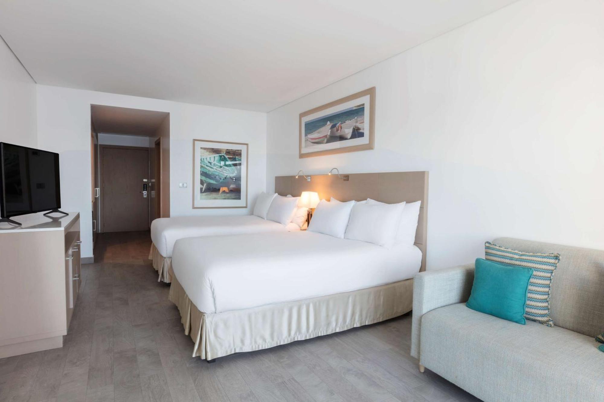 Junior Oceanfront Double Suite Balcony