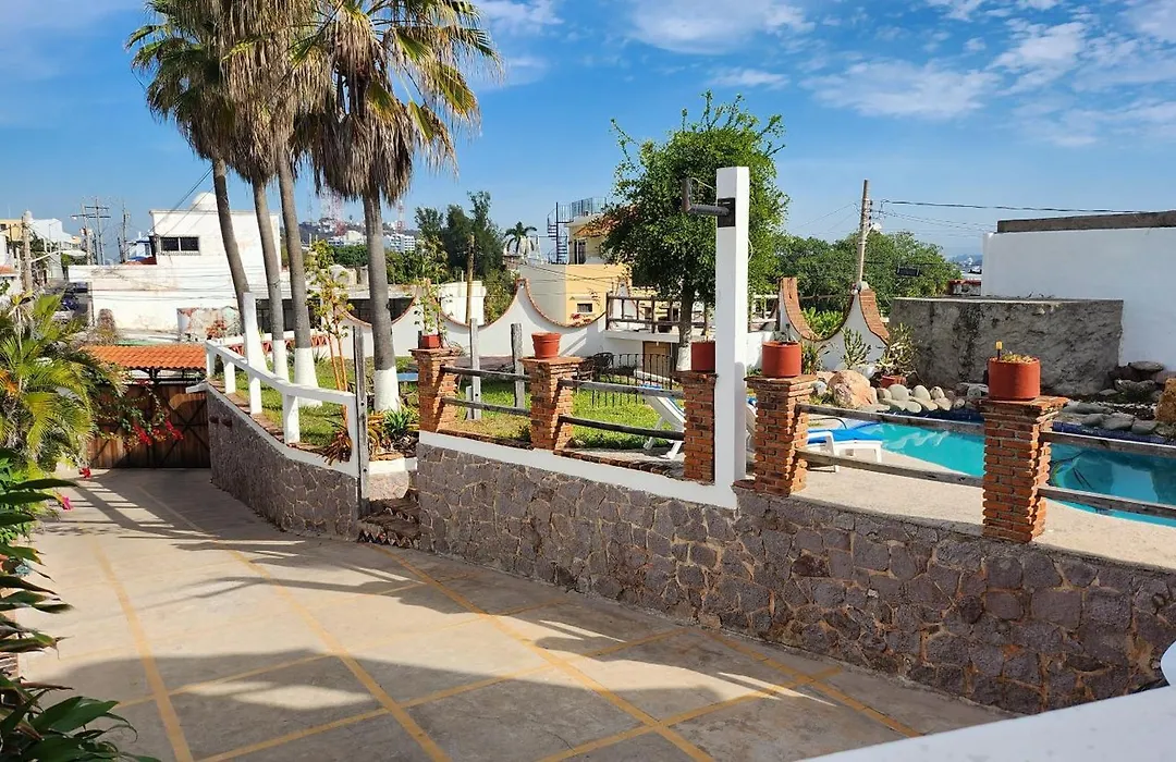 Hill House Mazatlan - Bed & Breakfast-1