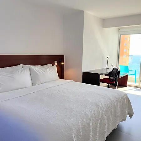 Garner Hotel Mazatlan Beach By Ihg-3