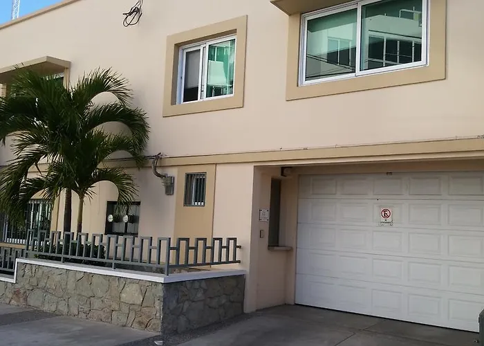 Los Pinos Casa-Habitacion Mazatlán